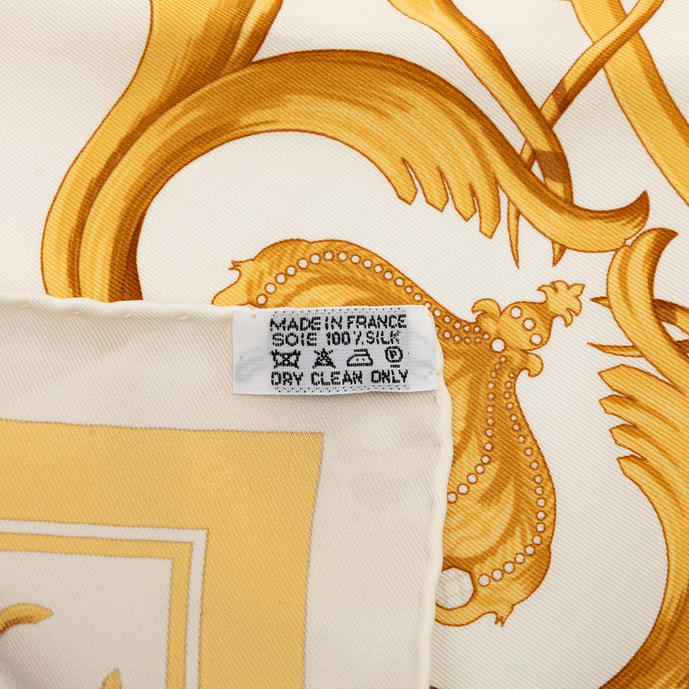 Pre-Loved Hermes Couronnes Silk Scarf 90 - Picture 6 of 6